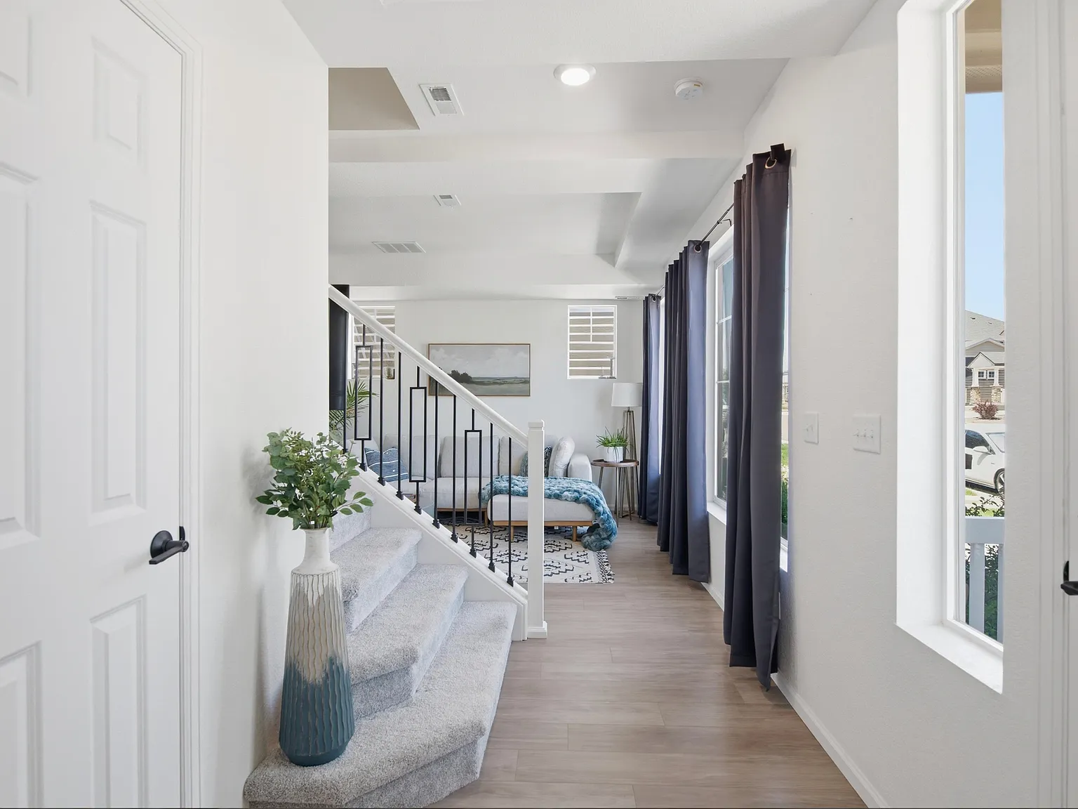 4 bed, 2000 sqft, $3,400 — Photo 2