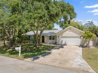 546 10th Ct, Vero Beach, FL 32962