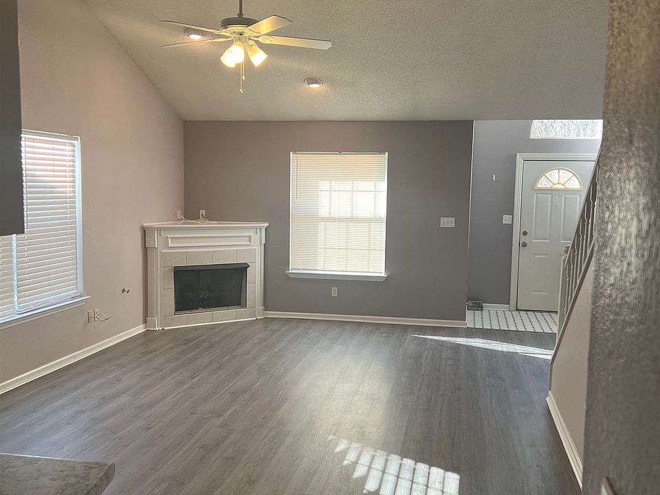 1st image of 1420 Golden Park Ct