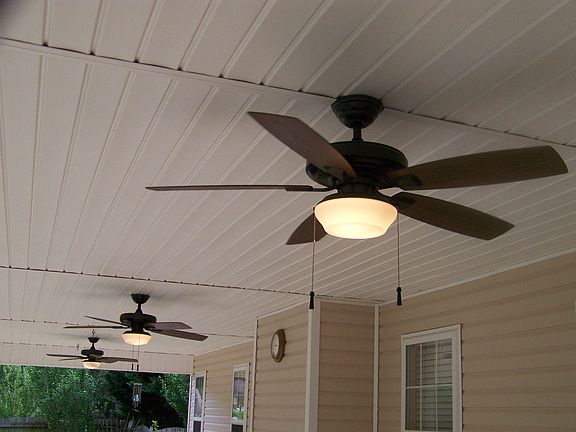 Outdoor fans, Arched fence