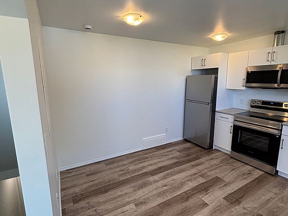 4th image of 12224 60th St NW #G