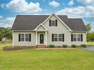 6805 Cottonwood Dr, Snow Camp, NC 27349