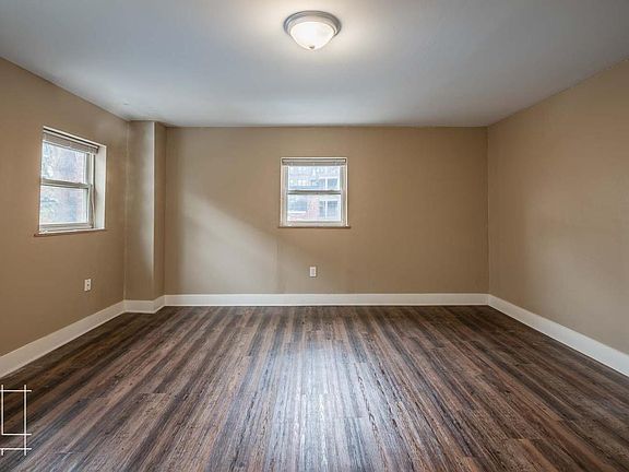 5th image of 866 N High St #7