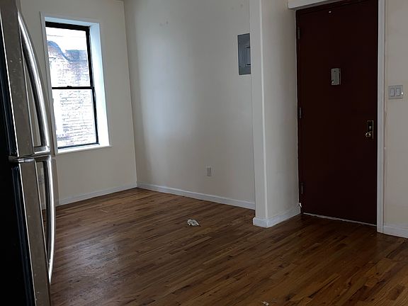 2nd image of 426 E 22nd St Unit 3A