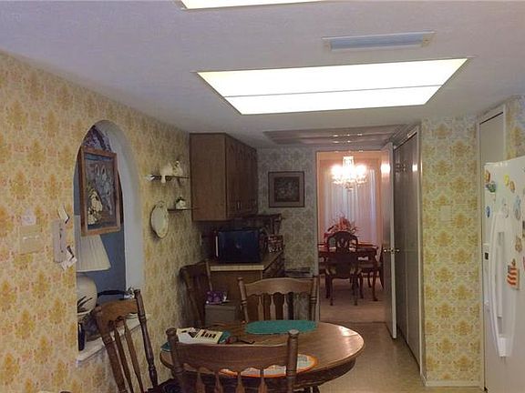 5th image of 2406 Cedar Elm Ln