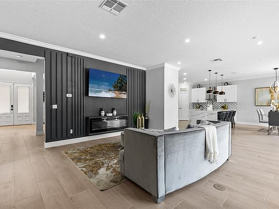 3rd image of 10542 WITTENBERG WAY
