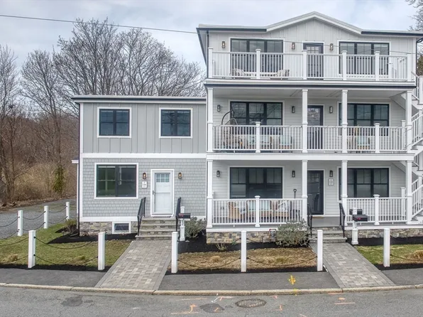 136 Flash Rd, Nahant, MA 01908