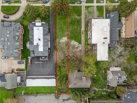 4th image of 276 Summer St #24