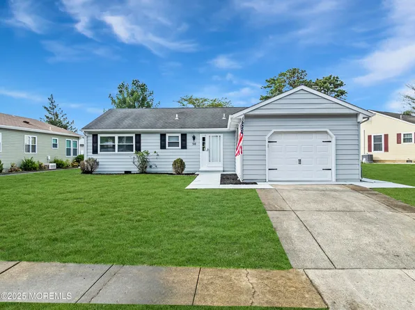 50 Doral Drive, Toms River, NJ 08757