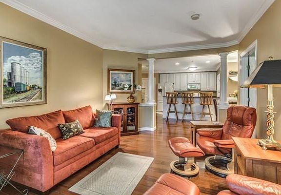 5th image of 6 Woodman Way Unit 110
