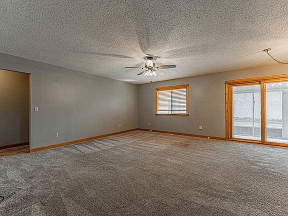 3rd image of 701 21st St