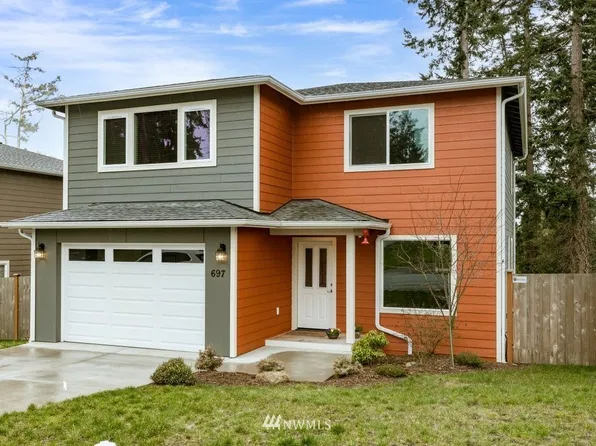 697 NE Oleary St, Oak Harbor, WA 98277
