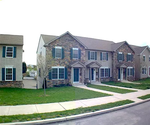 114 Jordan Dr Photo 1