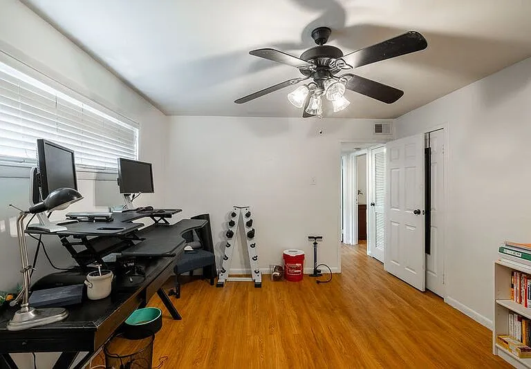 250 Little St #C310 — Photo 17