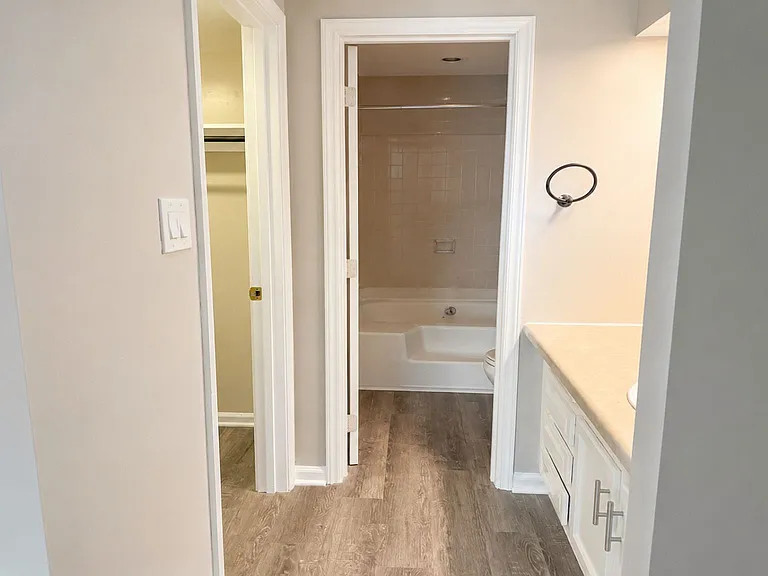 7223 Winery Ln — Photo 16