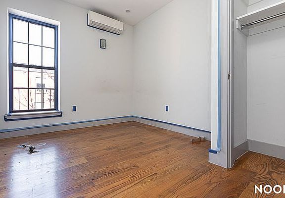3rd image of 656 Hancock St #19