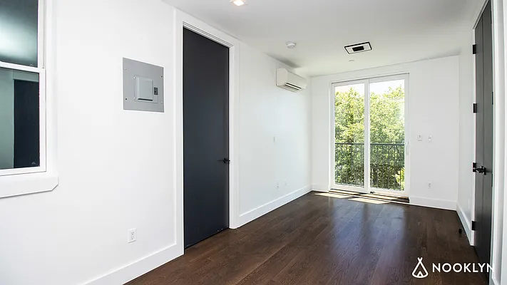 Rented by Nooklyn NYC LLC | media 6