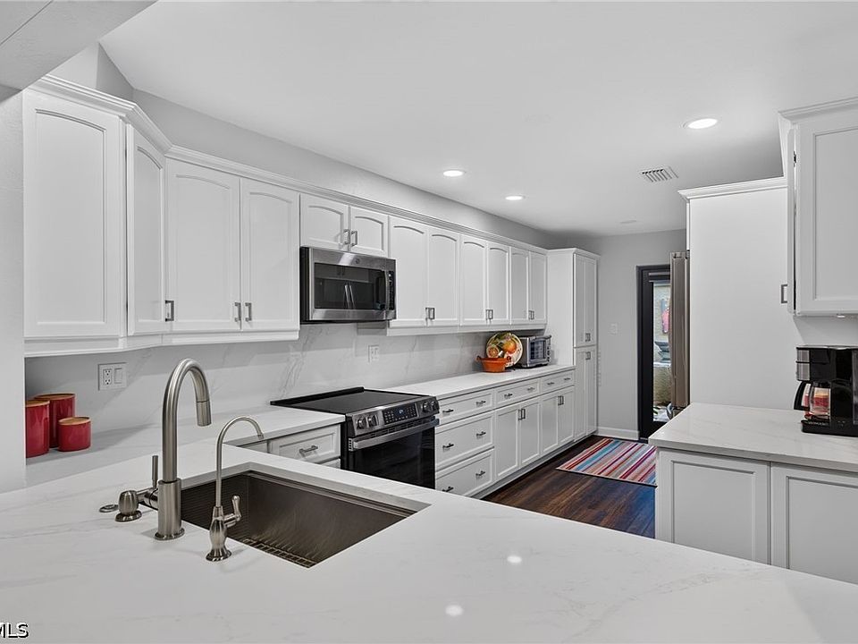 1st image of 4830 Springline Dr