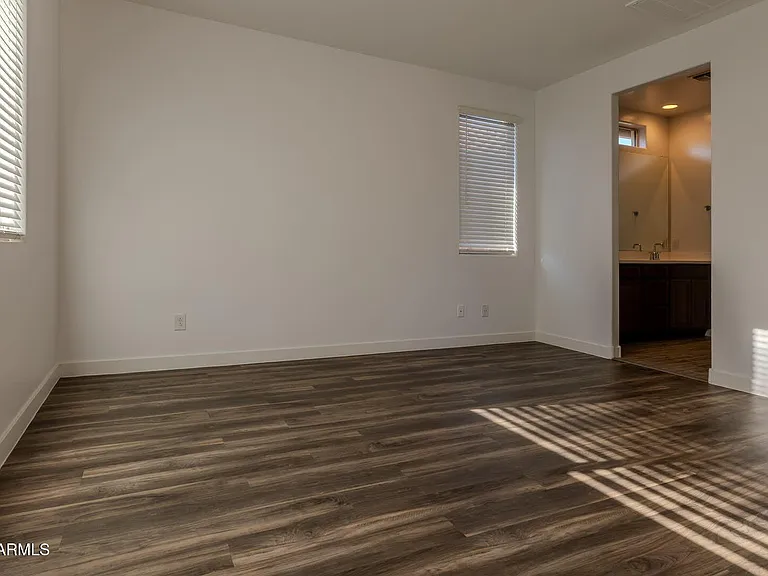 3830 S 64th Dr — Photo 23