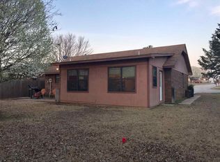 1608 Crestview Ave, Marietta, OK 73448