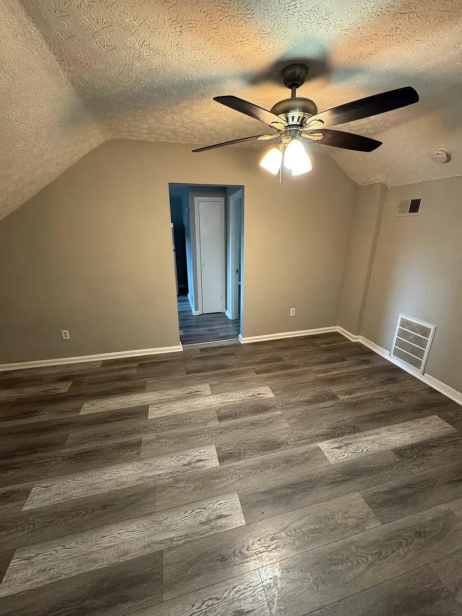 Building Photo - 4046 Taylor Blvd #2