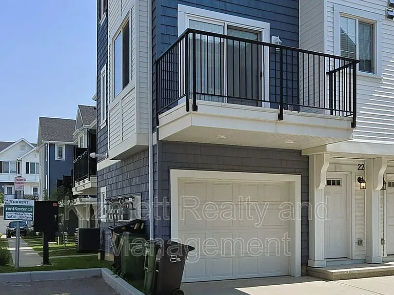 735 Allard Blvd SW #22 — Photo 4