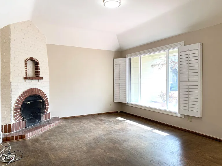 128 Poplar Ave — Photo 5