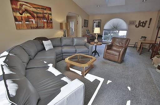 3rd image of 1 Fleetwoods Dr