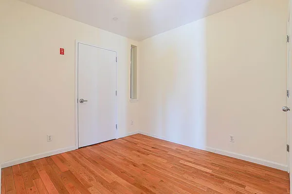 Rented by ERNY LLC | media 17