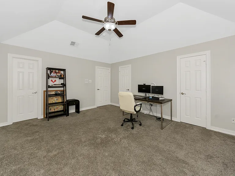 205 Bob O Link Dr — Photo 18
