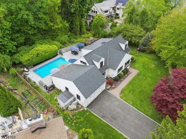 11 Auriemma Ct, Roxbury Twp., NJ 07850
