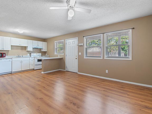 5th image of 4150 Horseshoe Rd. N #55