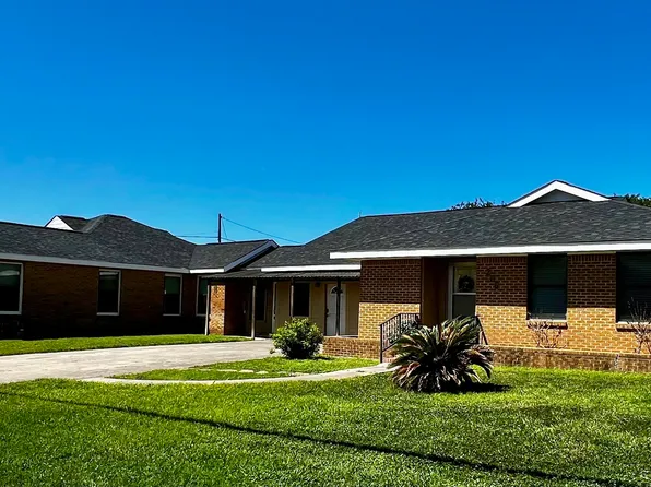 205 N Johnson, Karnes City, TX 78118