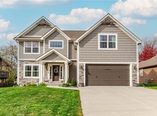 9037 SW 10th St, Blue Springs, MO 64064