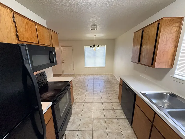 621 Deloris Dr — Photo 12