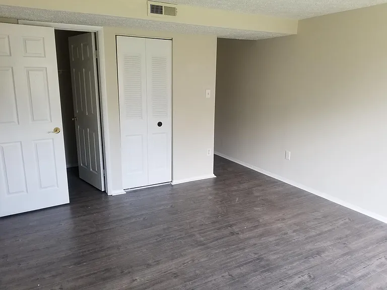 600 Heather Ridge Dr #F — Photo 16