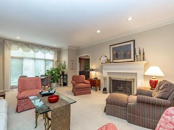 11308 Fontana St, Leawood, KS 66211