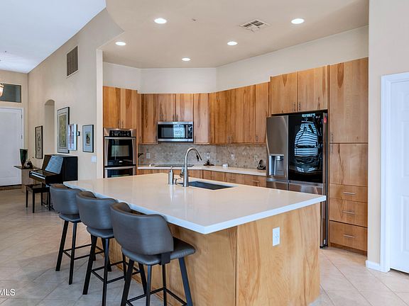 3rd image of 7980 E FEATHERSONG Lane