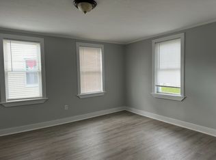 506 Peckham St APT 1, Fall River, MA 02721