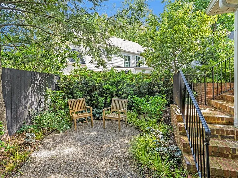 575 Peachtree Battle Ave NW — Photo 25