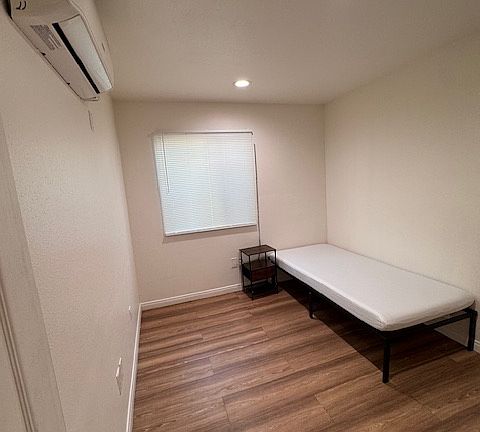 5th image of 8637 S Hoover St #5
