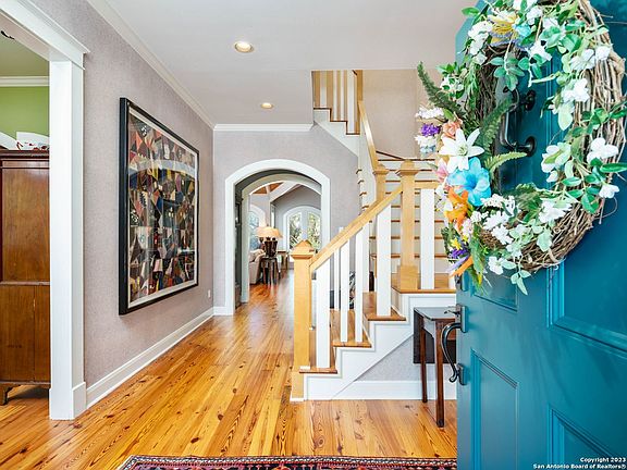 5th image of 215 BRANCH OAK WAY