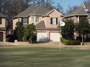 9029 Cottonwood Village Dr, Fort Worth, TX 76120