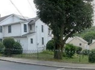 301-303 Chestnut St, Slatington, PA 18080