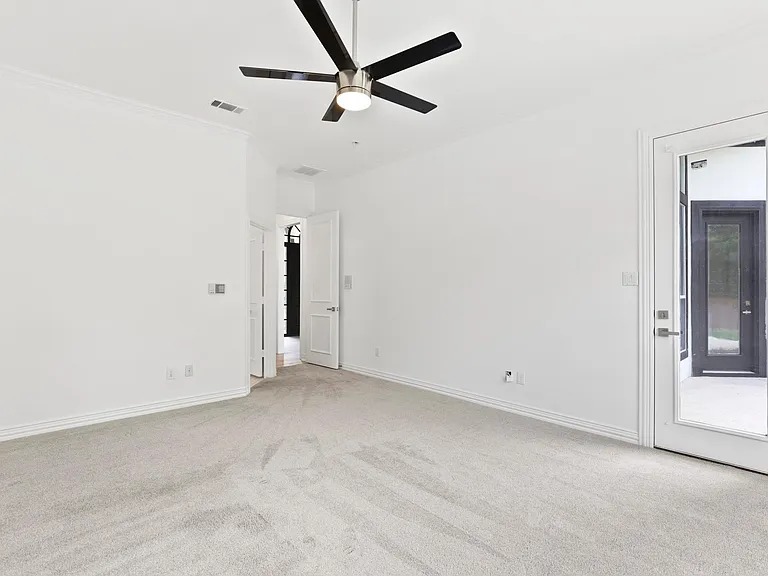 914 Edgemeer Ln — Photo 22