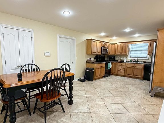 3rd image of 317 Lewis Dr