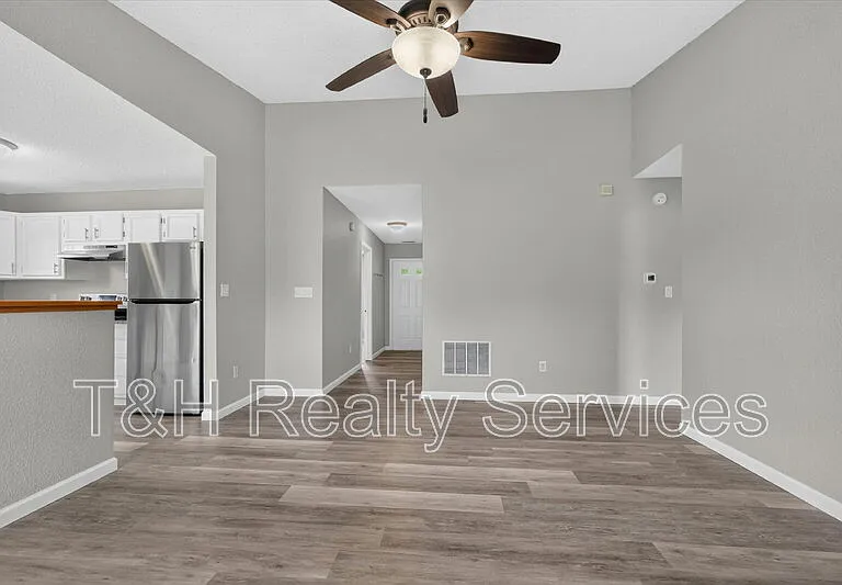 10341 Whitewater Ln — Photo 8