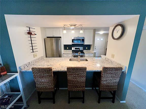 2nd image of 1927 Ridge Meadow Ct
