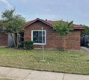 1st image of 559 Lee Dr