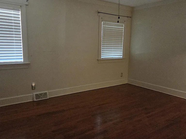 919 SE Greenville Blvd — Photo 5
